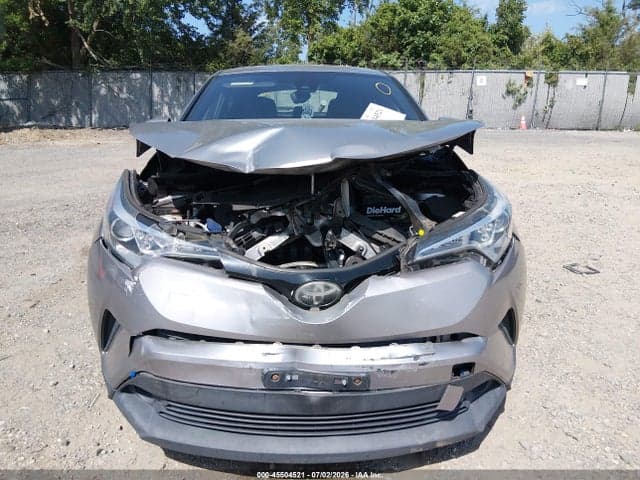 2018 TOYOTA C-HR XLE 12