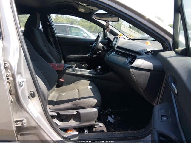 2018 TOYOTA C-HR XLE 5