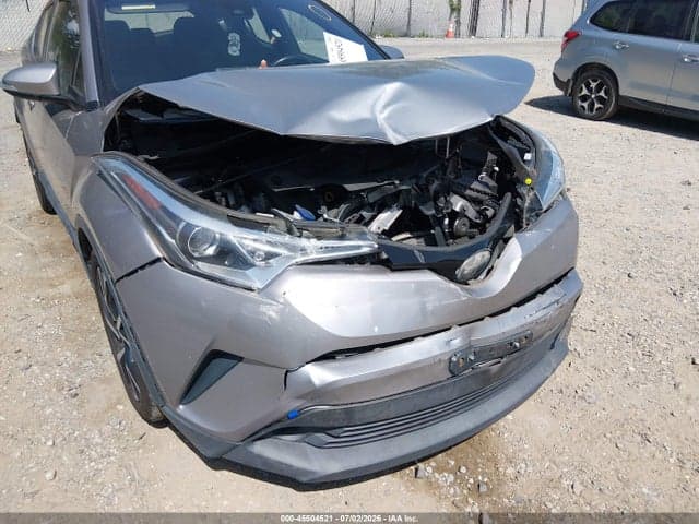 2018 TOYOTA C-HR XLE 6