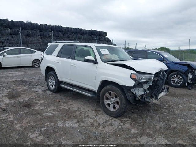 2021 TOYOTA 4RUNNER SR5 1