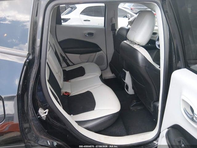 2018 JEEP COMPASS LATITUDE FWD 8