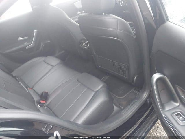 2020 MERCEDES-BENZ A 220 4MATIC 8