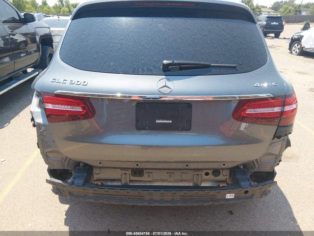 2018 MERCEDES-BENZ GLC 300 4MATIC 18