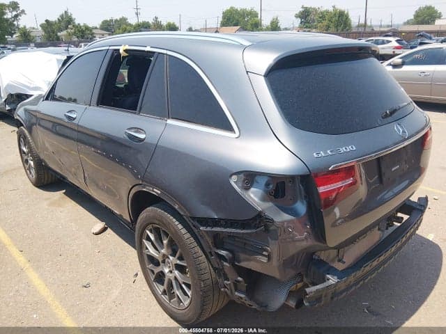 2018 MERCEDES-BENZ GLC 300 4MATIC 3