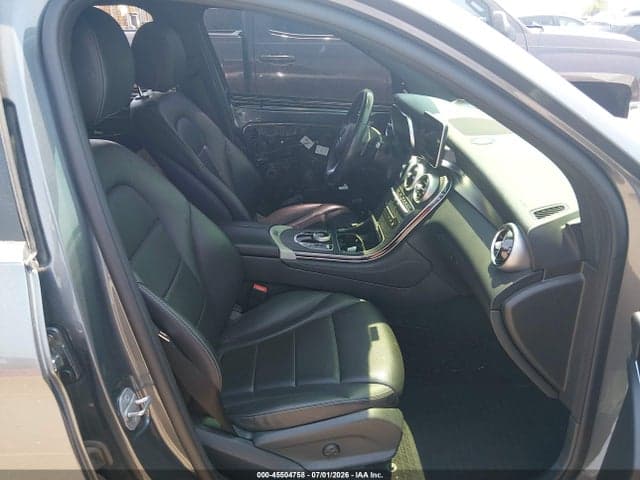 2018 MERCEDES-BENZ GLC 300 4MATIC 5
