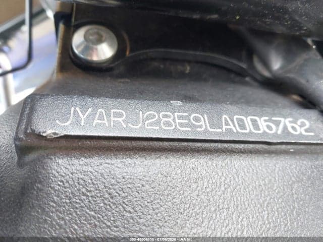 2020 YAMAHA YZFR6 10