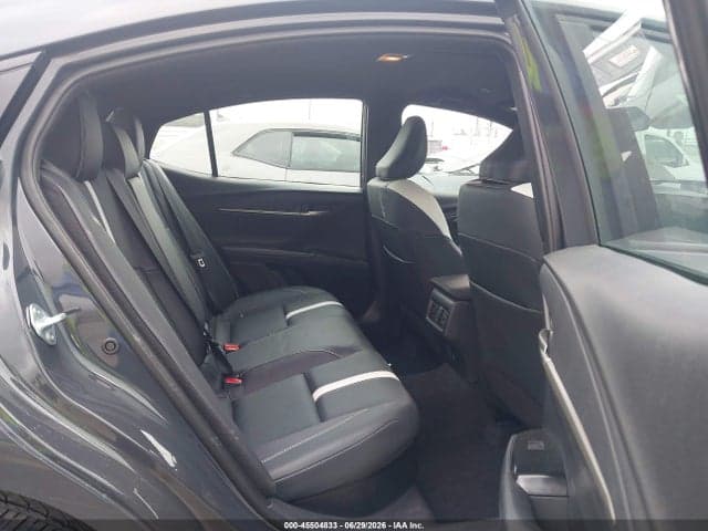 2026 TOYOTA CAMRY SE 8