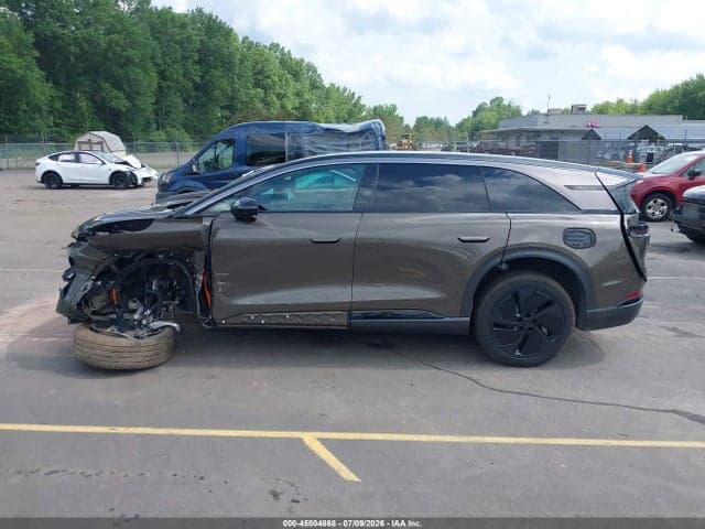 2026 LUCID GRAVITY GRAND TOURING 13