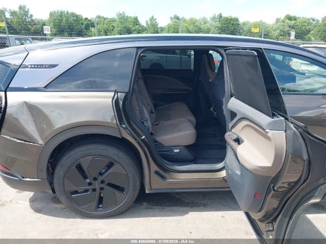 2026 LUCID GRAVITY GRAND TOURING 8