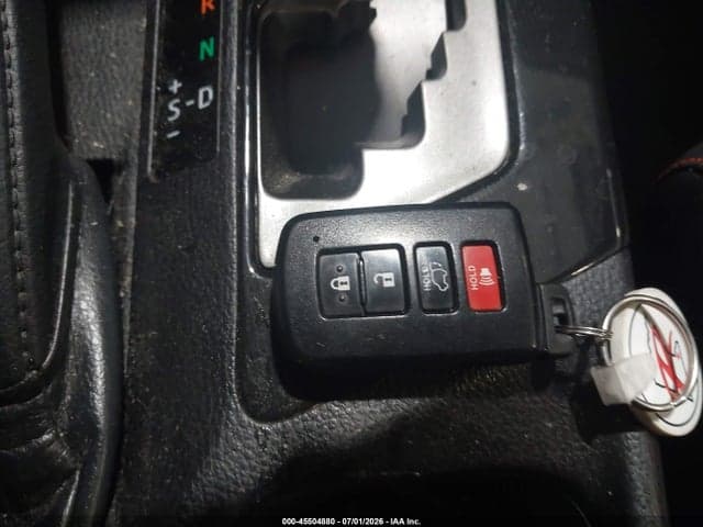 2018 TOYOTA RAV4 SE 11