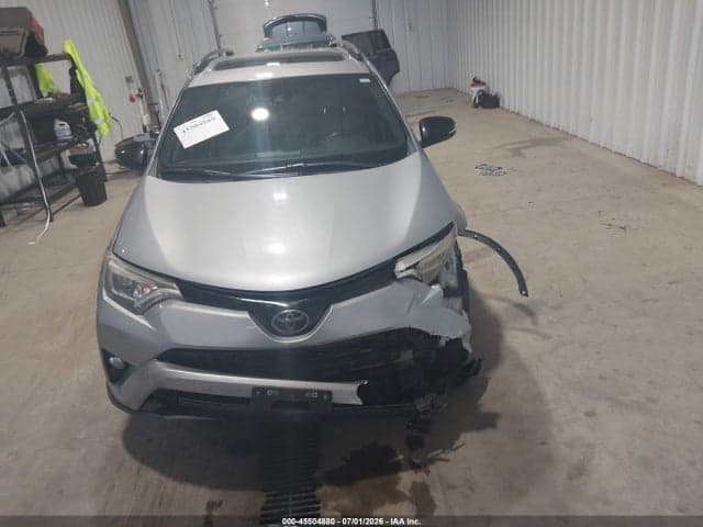 2018 TOYOTA RAV4 SE 13