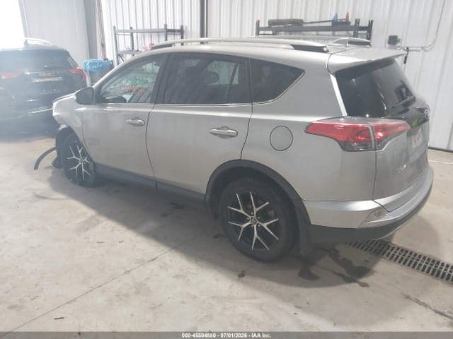 2018 TOYOTA RAV4 SE 3