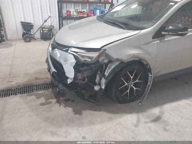 2018 TOYOTA RAV4 SE 6