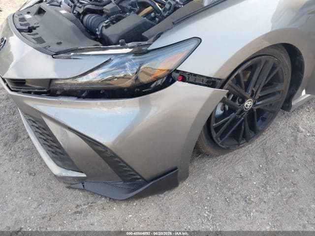 2025 TOYOTA CAMRY SE 6