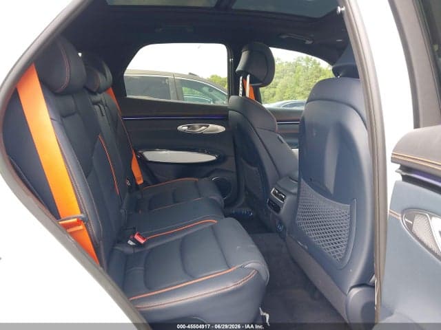2026 GENESIS GV70 2.5T SPORT PRESTIGE 8