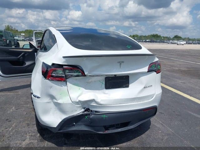 2023 TESLA MODEL Y PERFORMANCE DUAL MOTOR ALL-WHEEL DRIVE 6