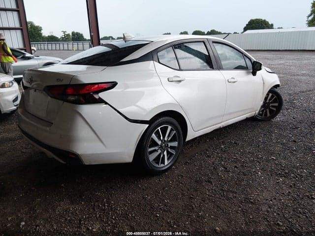 2021 NISSAN VERSA SV XTRONIC CVT 4