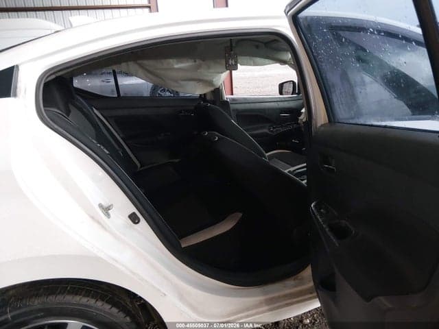 2021 NISSAN VERSA SV XTRONIC CVT 8