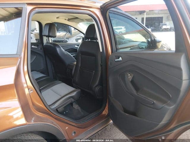 2017 FORD ESCAPE SE 8