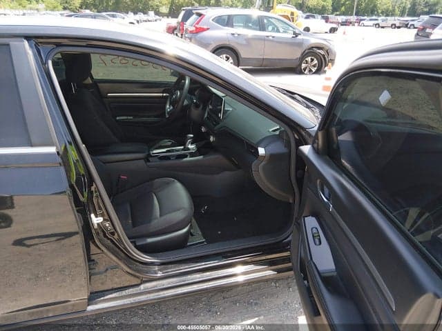 2021 NISSAN ALTIMA SV FWD 5