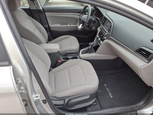 2020 HYUNDAI ELANTRA SE 5