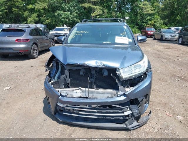 2017 TOYOTA HIGHLANDER XLE 12