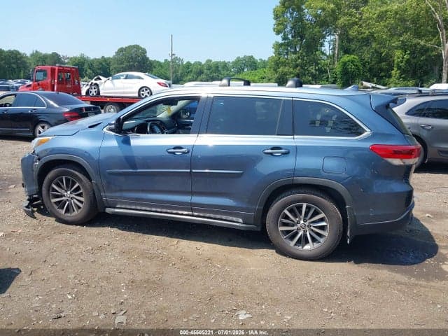 2017 TOYOTA HIGHLANDER XLE 14