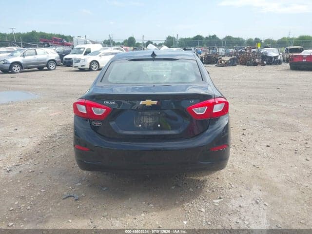 2017 CHEVROLET CRUZE LT AUTO 17