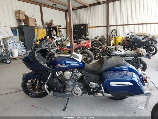 2022 INDIAN MOTORCYCLE CO. PURSUIT LIMITED 12