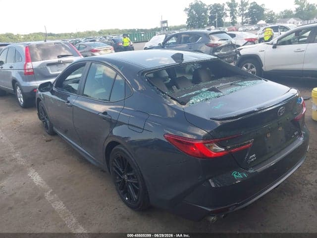 2025 TOYOTA CAMRY SE 3