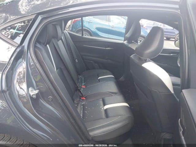 2025 TOYOTA CAMRY SE 8