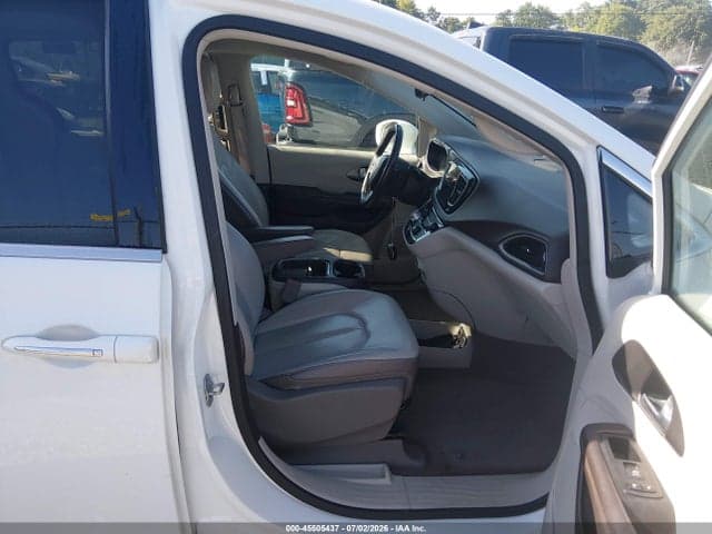 2018 CHRYSLER PACIFICA TOURING L 5