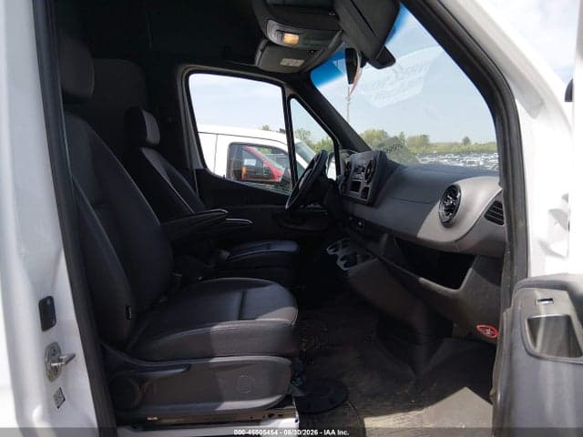 2022 MERCEDES-BENZ SPRINTER 2500 STANDARD ROOF I4 5