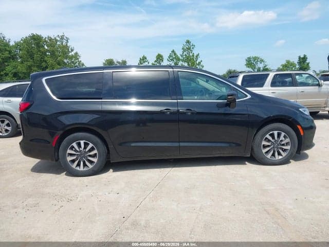 2022 CHRYSLER PACIFICA 13