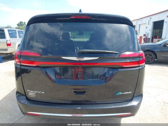 2022 CHRYSLER PACIFICA 16
