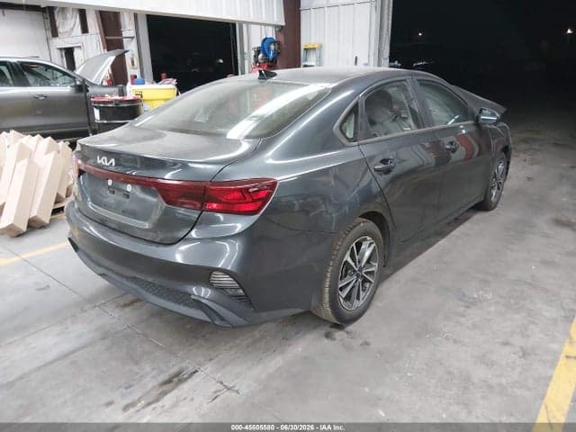 2023 KIA FORTE LXS 4