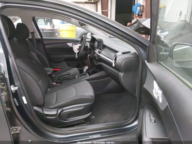 2023 KIA FORTE LXS 5