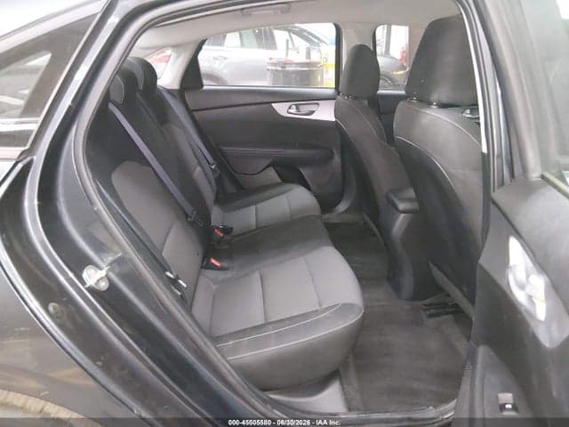 2023 KIA FORTE LXS 8