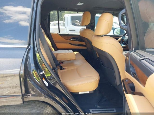 2024 LEXUS LX 600 LUXURY 8