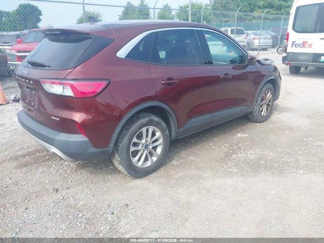 2021 FORD ESCAPE SE 4