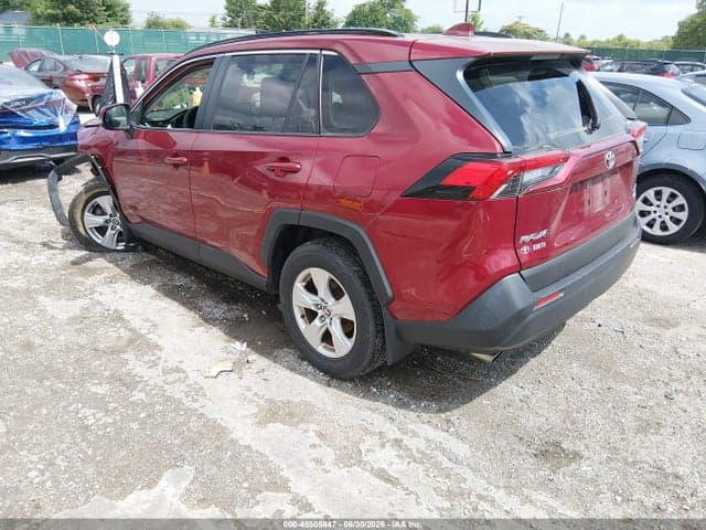 2020 TOYOTA RAV4 XLE 3