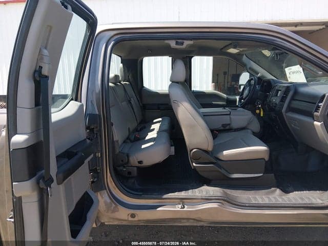 2020 FORD F-250 8