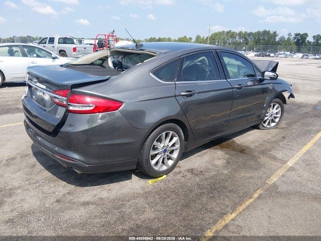 2017 FORD FUSION SE 4