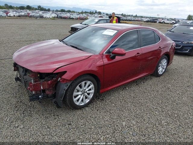 2019 TOYOTA CAMRY LE 2