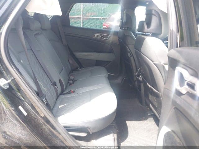 2023 KIA SPORTAGE X-LINE 8