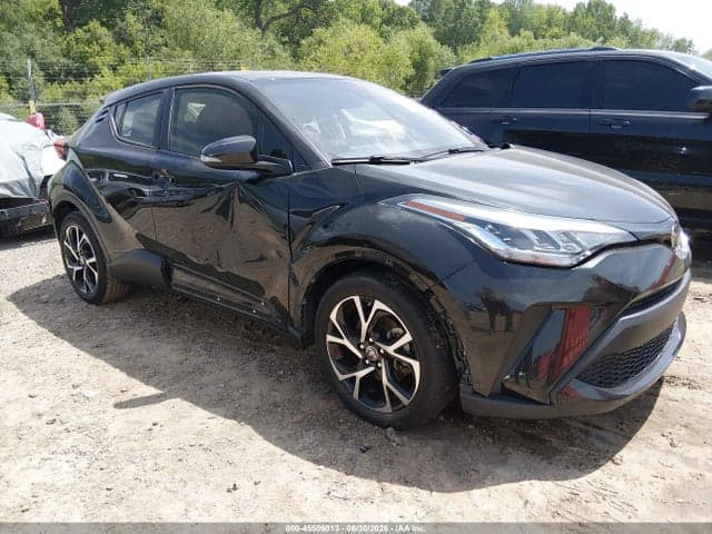 2020 TOYOTA C-HR XLE 1