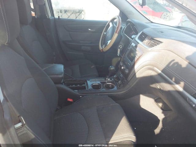2017 CHEVROLET TRAVERSE LT 5