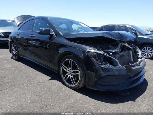 2018 MERCEDES-BENZ CLA 250 1