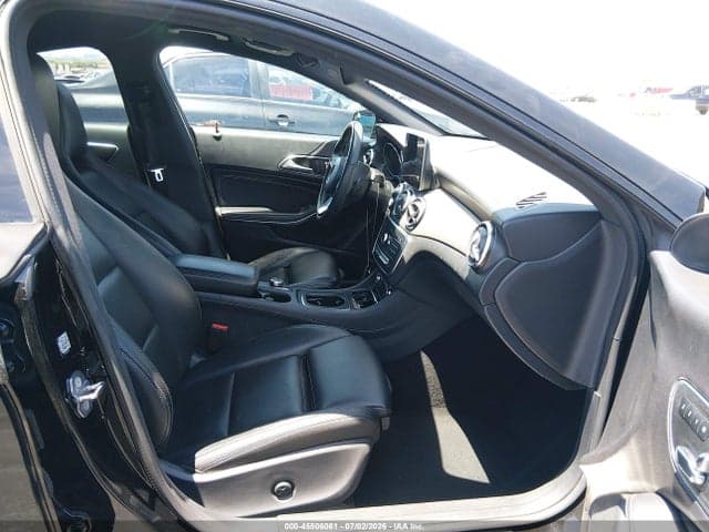 2018 MERCEDES-BENZ CLA 250 5