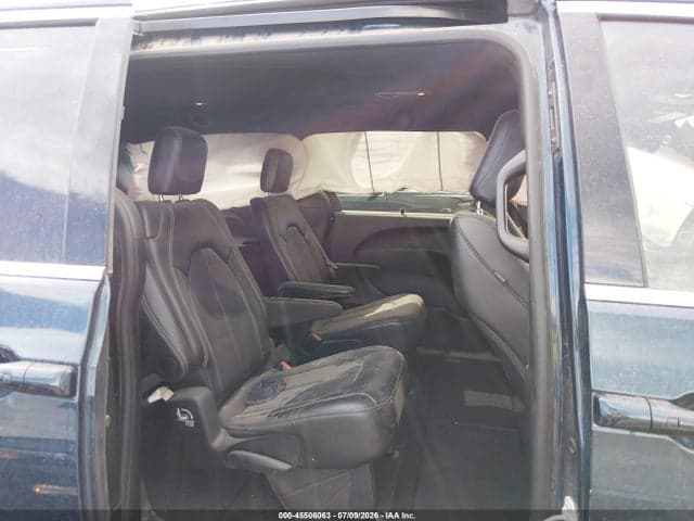 2025 CHRYSLER PACIFICA SELECT 8